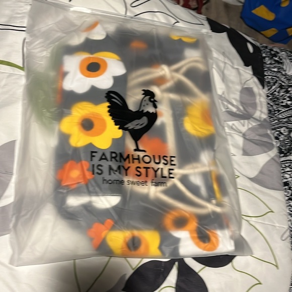 Brand New- Floral Bag - Picture 6 of 6